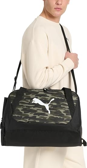Maletín Deportivo / Duffle Bag Puma Fundamentals Camo – Negro / Camuflaje Verde - Imagen 4