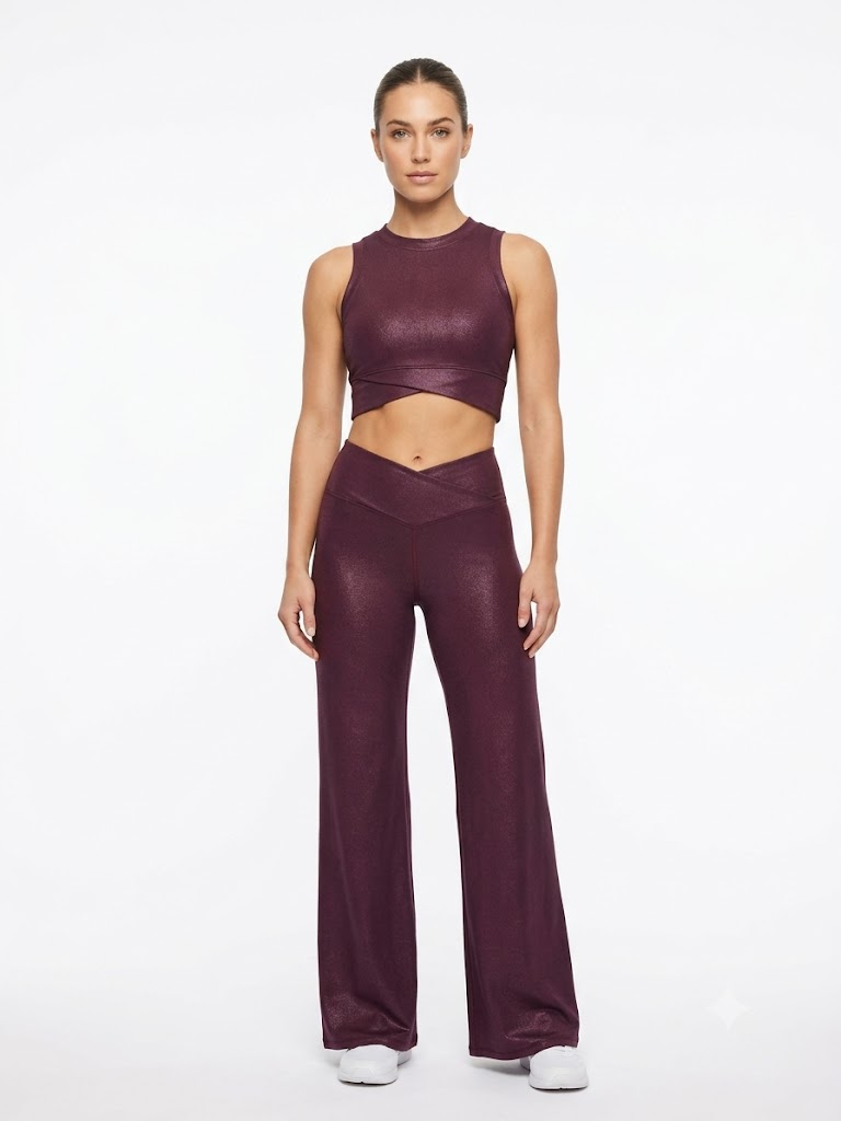 Conjunto Deportivo de 2 Piezas Mono B Shimmer Cross-Front Top & Flare Pants – Borgoña Metalizado / Wine Red