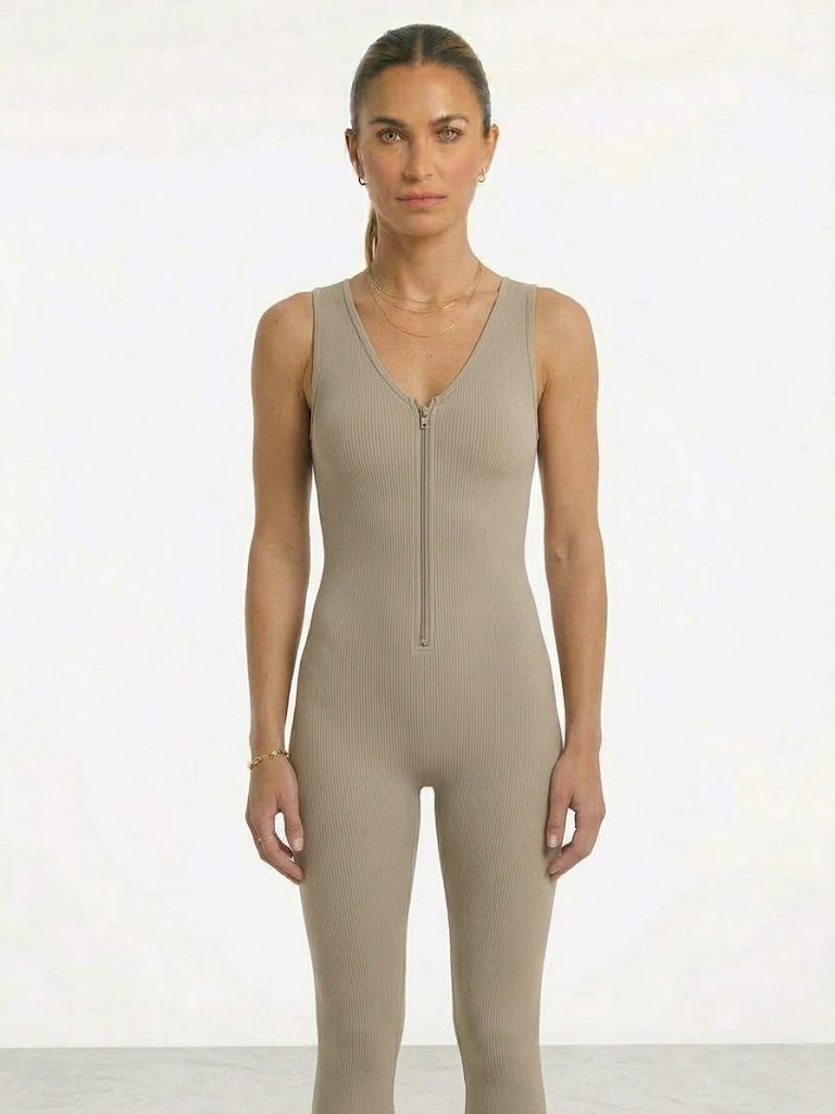 Enterizo Sin Mangas "Zip Front Ribbed" – Tono Beige / Taupe