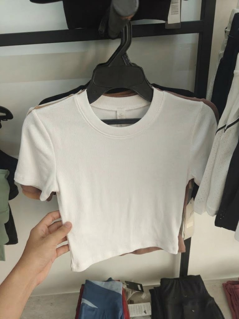 Top Deportivo Acanalado de Manga Corta Capella "Ribbed Crew" – Blanco Puro